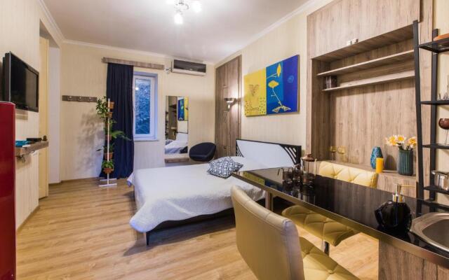 3 Min to Rustaveli Avenue