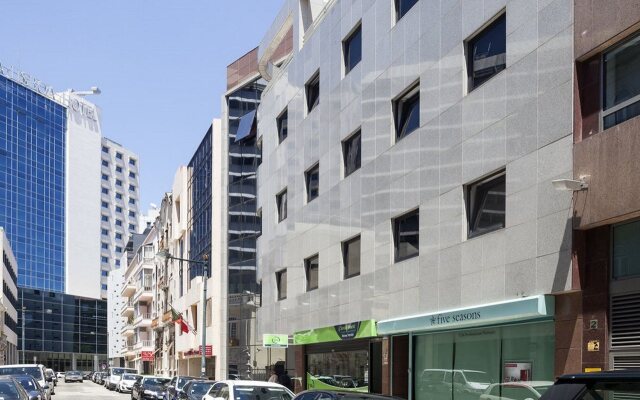 Hello Lisbon Marques de Pombal Apartments