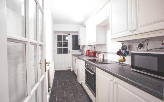 16 Oakfield Place