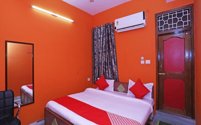 OYO 12133 Hotel Shanti