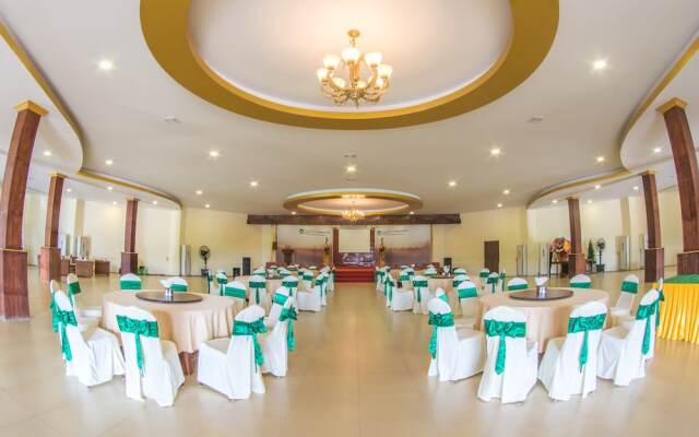 Royal Emerald River View Resort