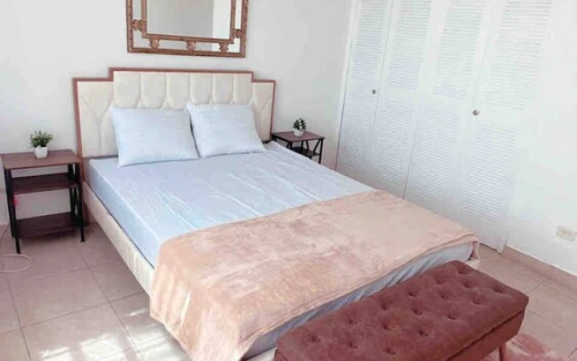 Ocean View 3br With Pool,parking and Walk To Beach