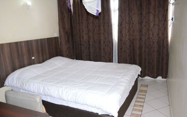 Karibu Hotel