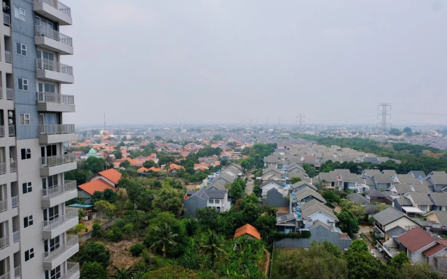 Comfy and Tranquil Studio Room Bintaro Icon Apartment