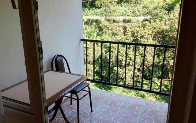 Mari Guest House