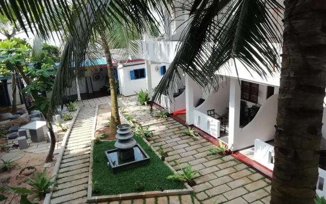 Universal Beach Guest House  Restaurant