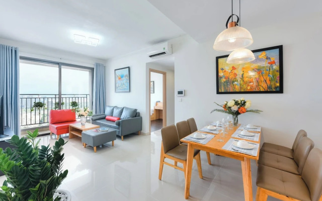 REM Rivergate Garden Pool Signature Apartments