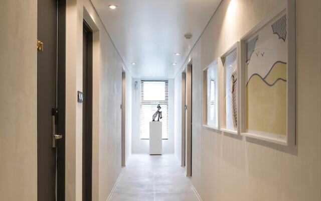 No 25 Signature Centum