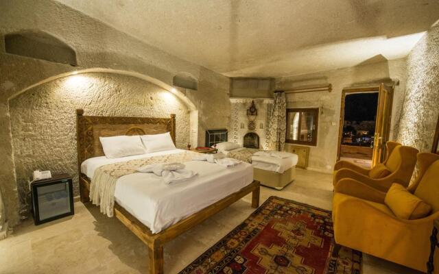 Charming Cave Hotel