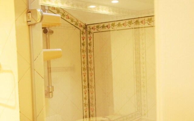 House With 3 Bedrooms in Algés, With Wifi - 1 km From the Beach
