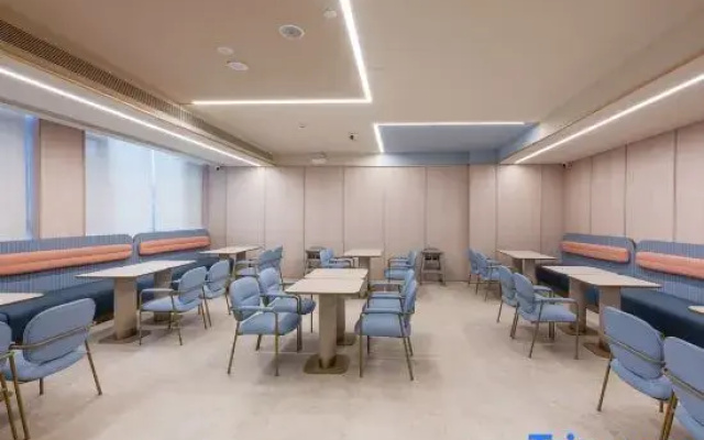 HanTing Hotel (Beijing Happy Valley Shuanghe Subway Station)