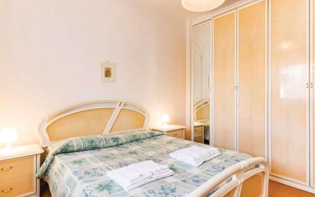 Stunning Apartment in Villa Rosa TE With 2 Bedrooms