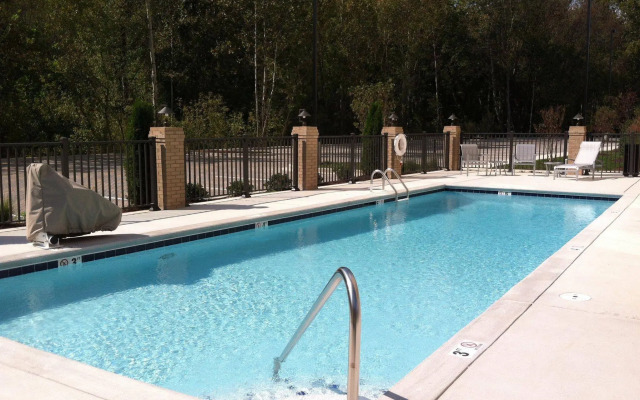 Holiday Inn Express & Suites Oak Ridge by IHG