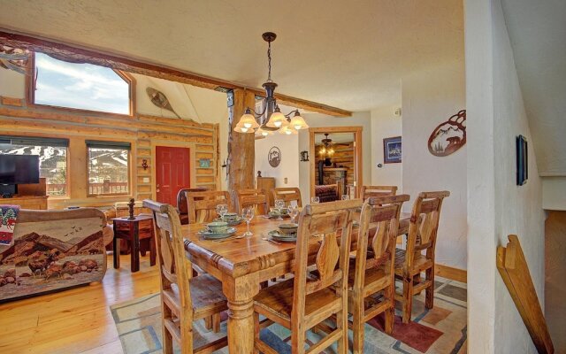 Barton  4 Bedroom Home by RedAwning