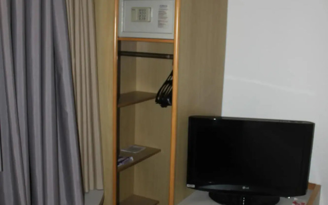ibis Betim