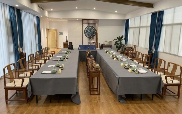 Yijiangnan Selected Hotel