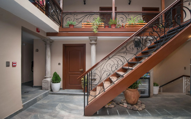Sara Casa Boutique