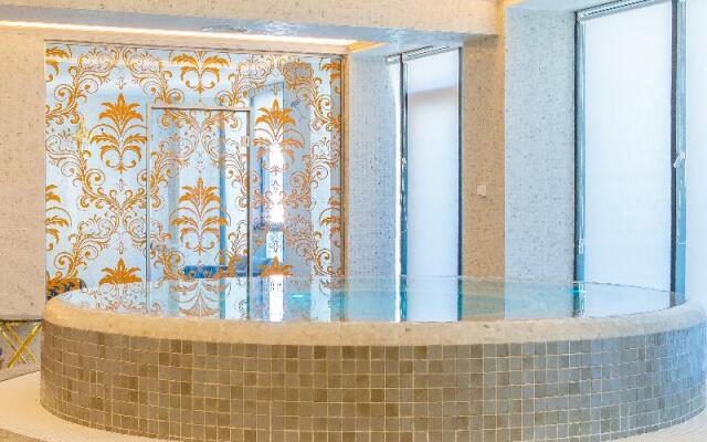 W Regal Boutique&Spa