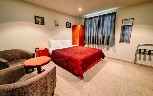 Bealey Avenue Motel