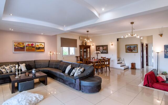 villa balos amfimala