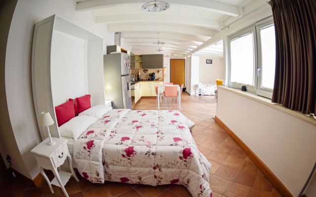 Al Centro Luxury Home