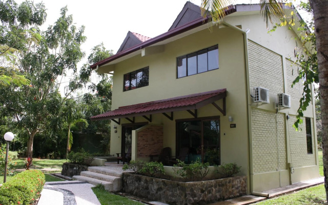 Beringgis Beach Resort & Spa