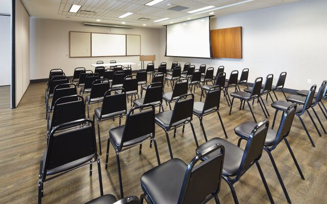 Residence & Conference Centre - Hamilton