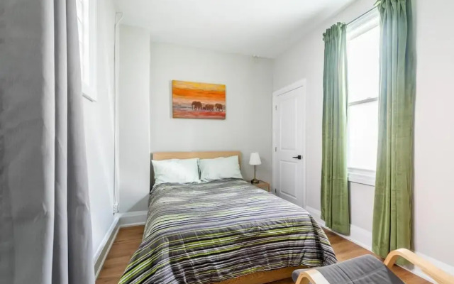 Stylish 2Br Apartment in the Heart of Hamilton
