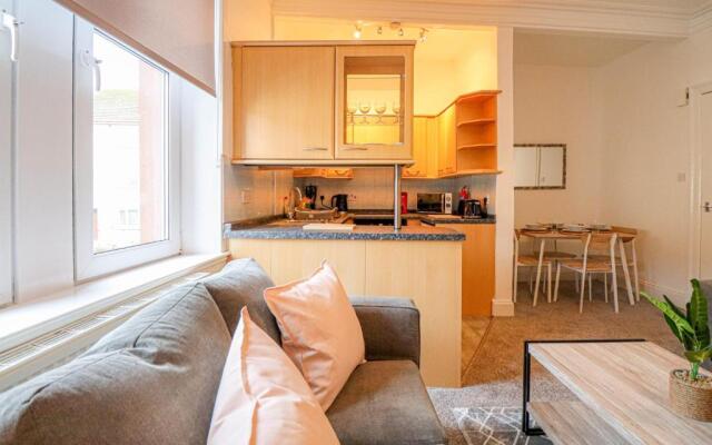 Largs Coastal Apartment