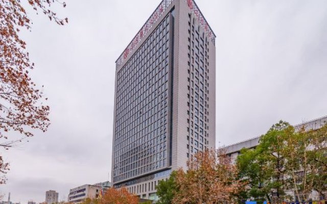 418 Hua Tian Hotel