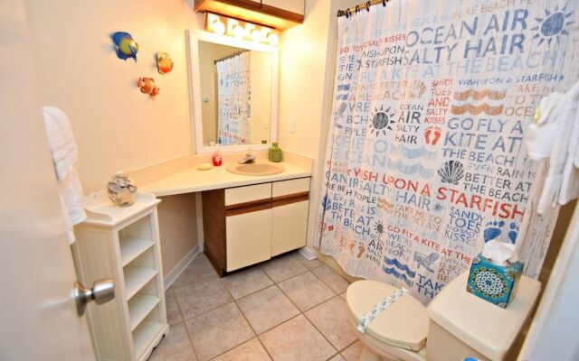 Regatta 201B by RedAwning