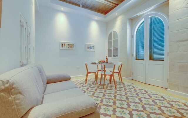 Central 1BR Apartment in Valletta