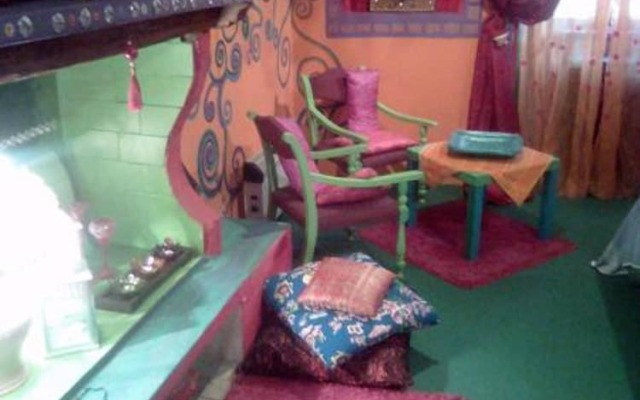 Calcata Artists Room