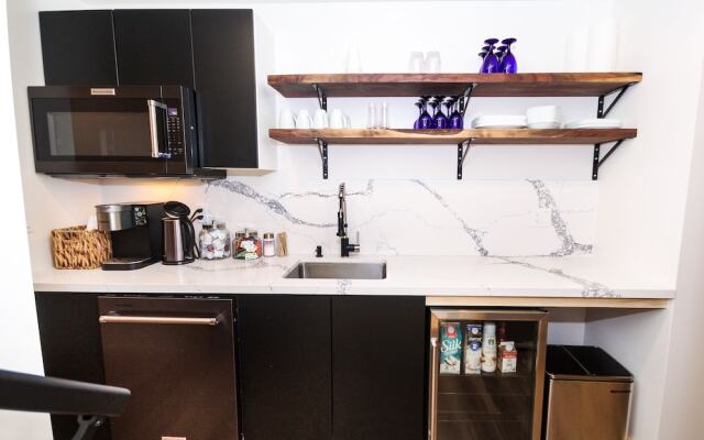 Stone Cove Waterfront Adults Only B&B