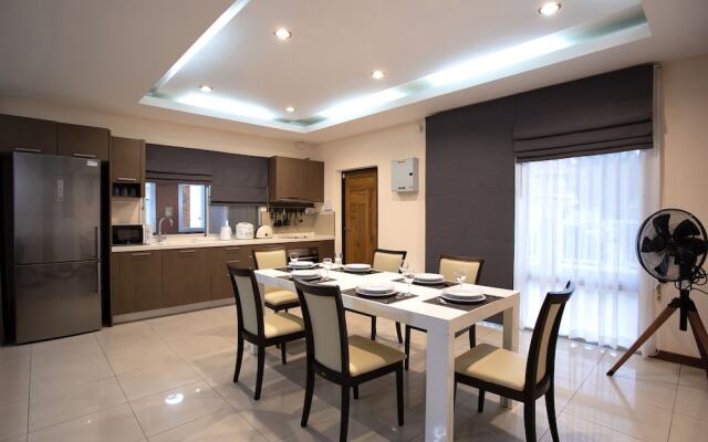 T.W. Marina Pool Villa Pattaya