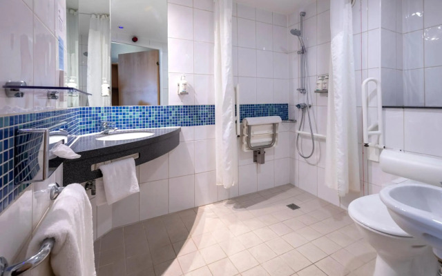 Holiday Inn Express Stevenage by IHG