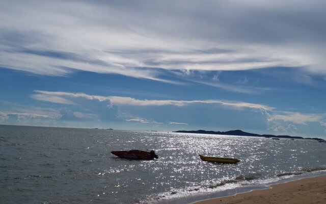 Cetus Beachfront Jomtien