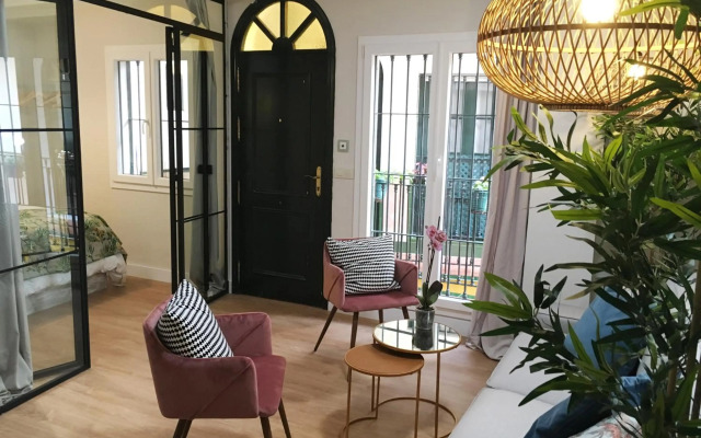 Cosy Apartment with Terrace in the Centre of Seville