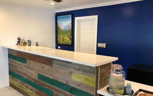 Travelodge by Wyndham Merced Yosemite