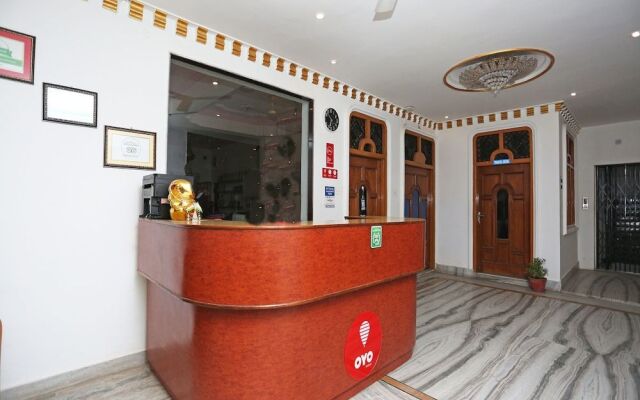 OYO Flagship 120 Gupta Inn Cantonment