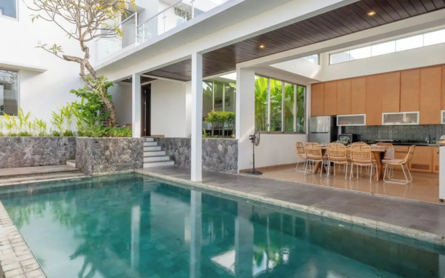 Maestro Bay View Villa