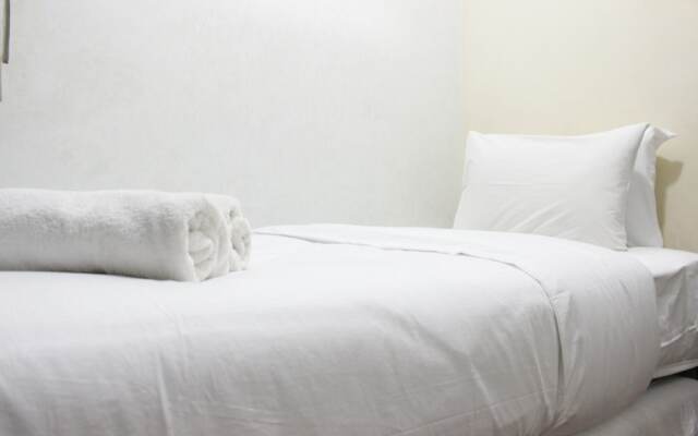 Chic 2BR The Suites @ Metro Apartment