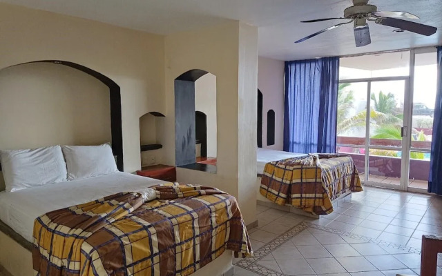 Del Real Hotel & Suites