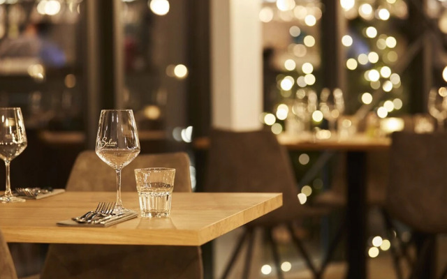 Child-friendly farmhouse villa with PlayStation in Limburg