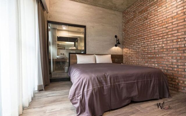 Wild Hotel