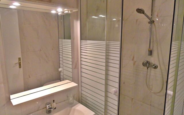 Central Studio Residence Lily