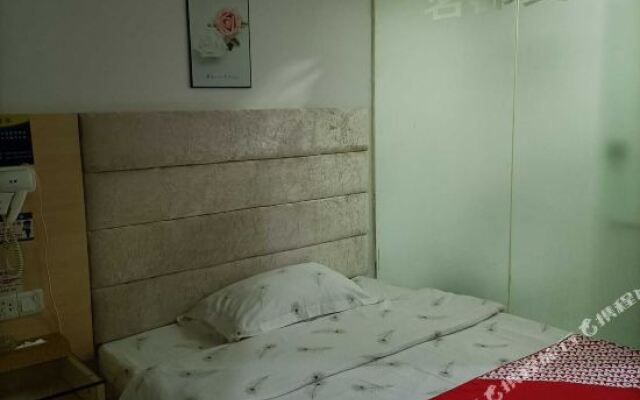 Guangzhou Mingdu Business Hotel (Tongde Metro Station)