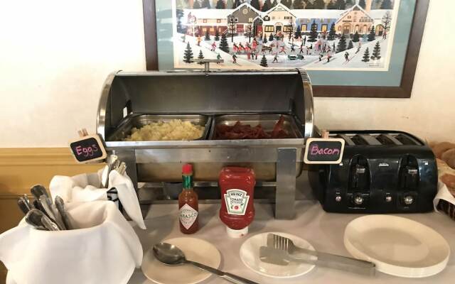 1896 House Country Inn - Barnside Inn