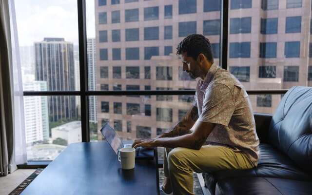 Aston at the Executive Centre Hotel