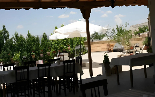 Nomads Cave Hotel & Rooftop